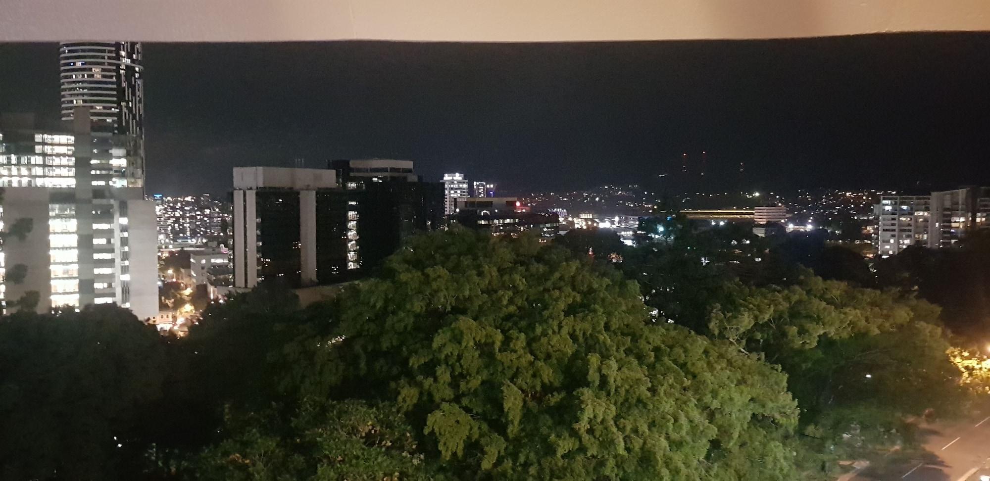 Hotel Madison Tower Mill 3*