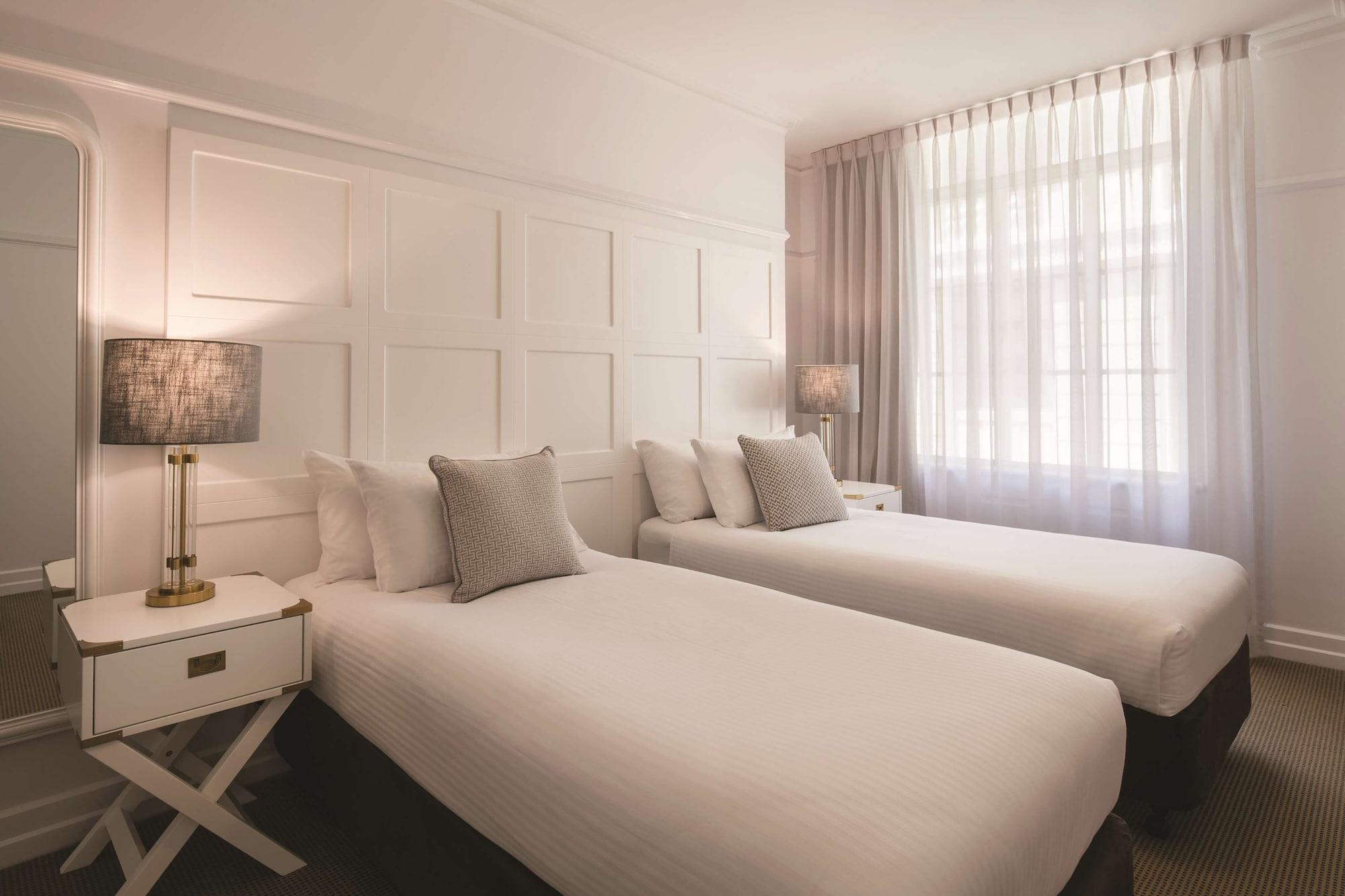 Aparthotel Adina Anzac Square 4*