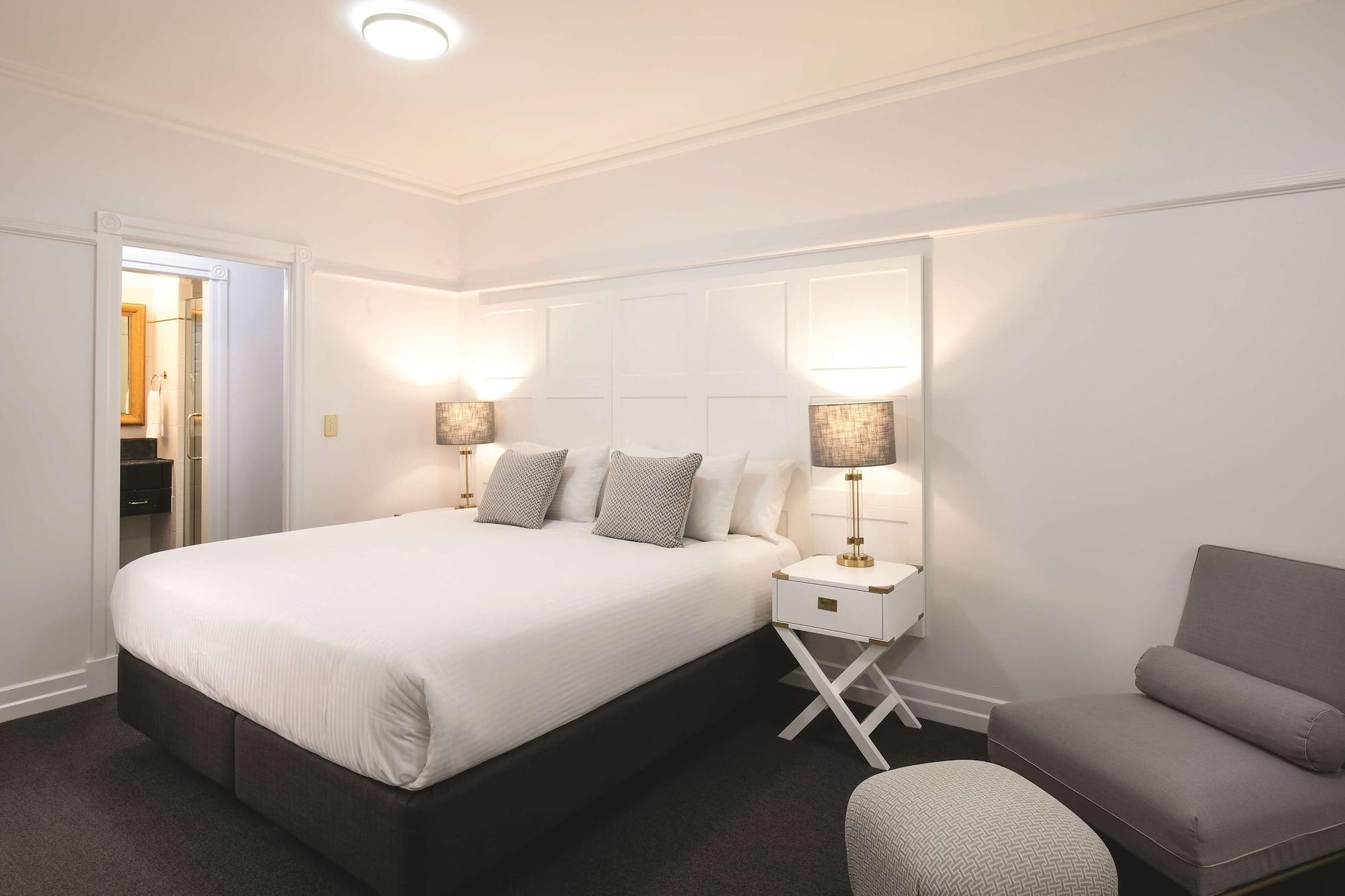 Adina Anzac Square 4*
