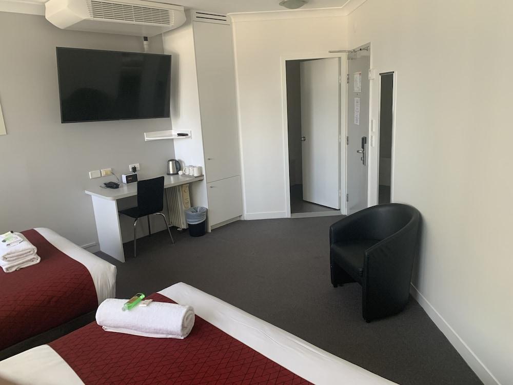 George Williams Hotel