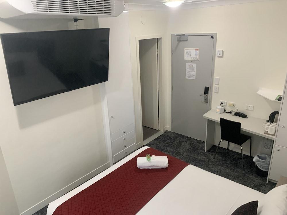 Hotel George Williams 4*