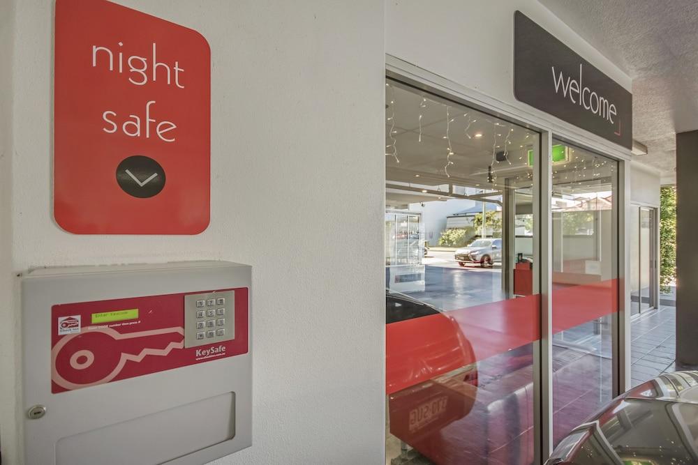 Aparthotel The Chermside 4*