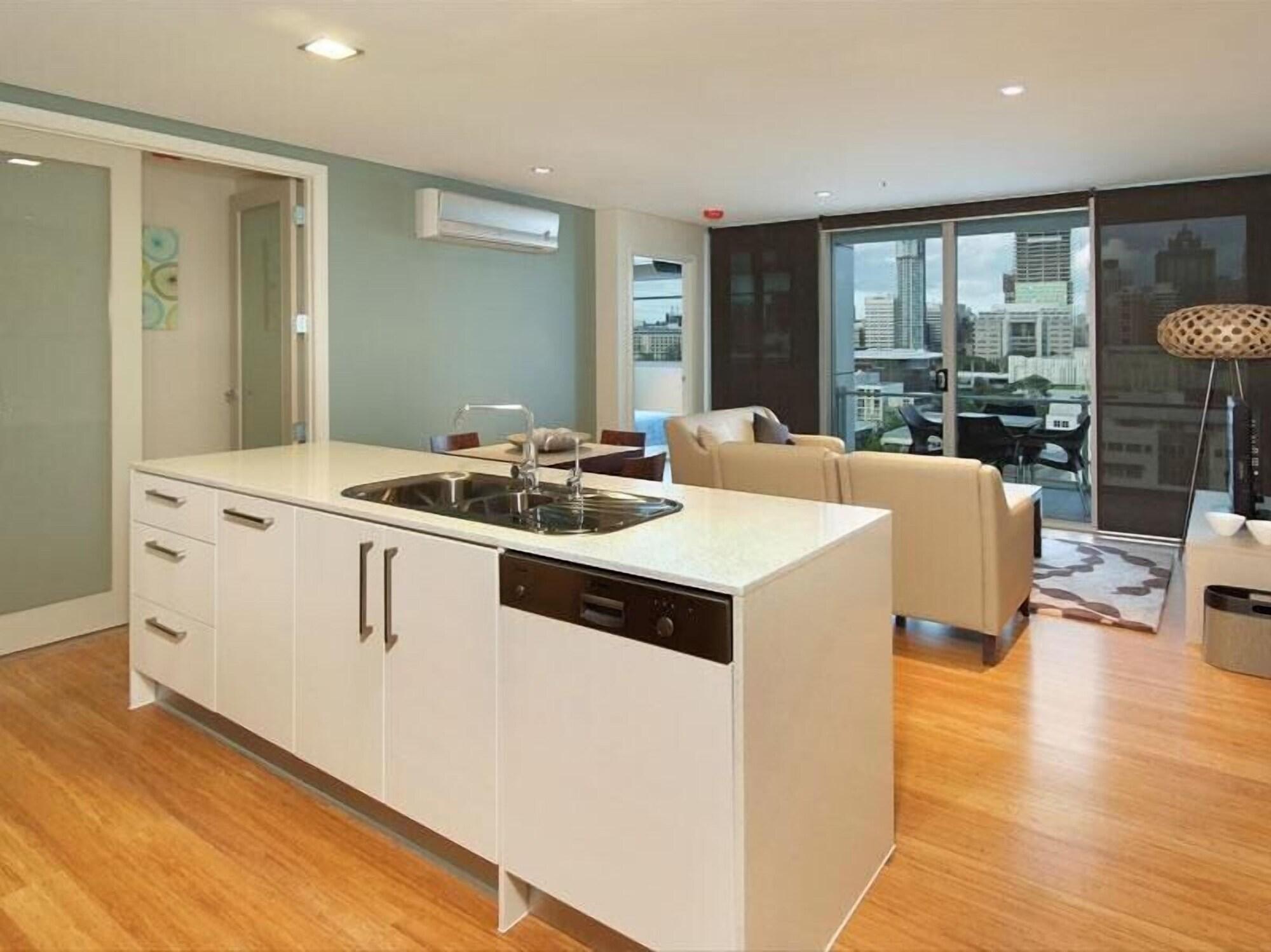 South Aparthotel 4*