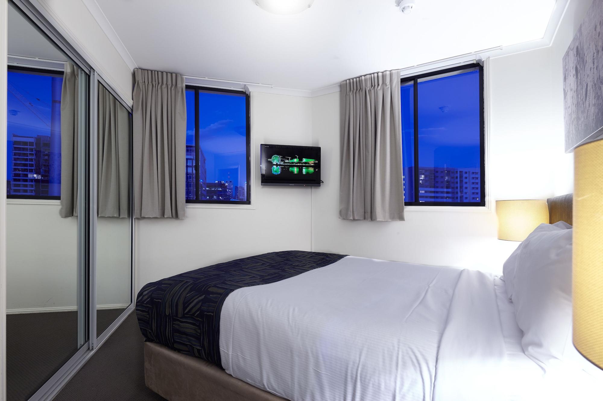 West End Central Aparthotel 4*