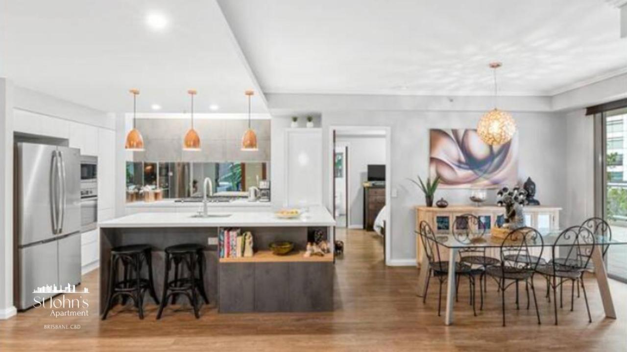 Apartment Pet Friendly St Johns 3 Bed 2 Bath 2 Carpark Cbd *