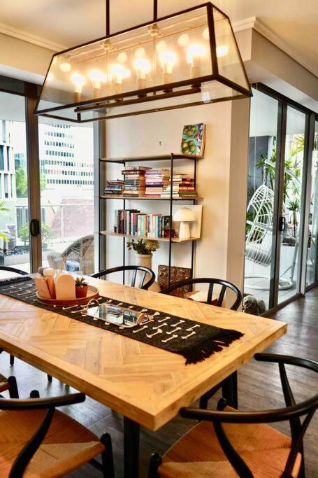 Pet Friendly St Johns 3 Bed 2 Bath 2 Carpark Cbd Apartment *