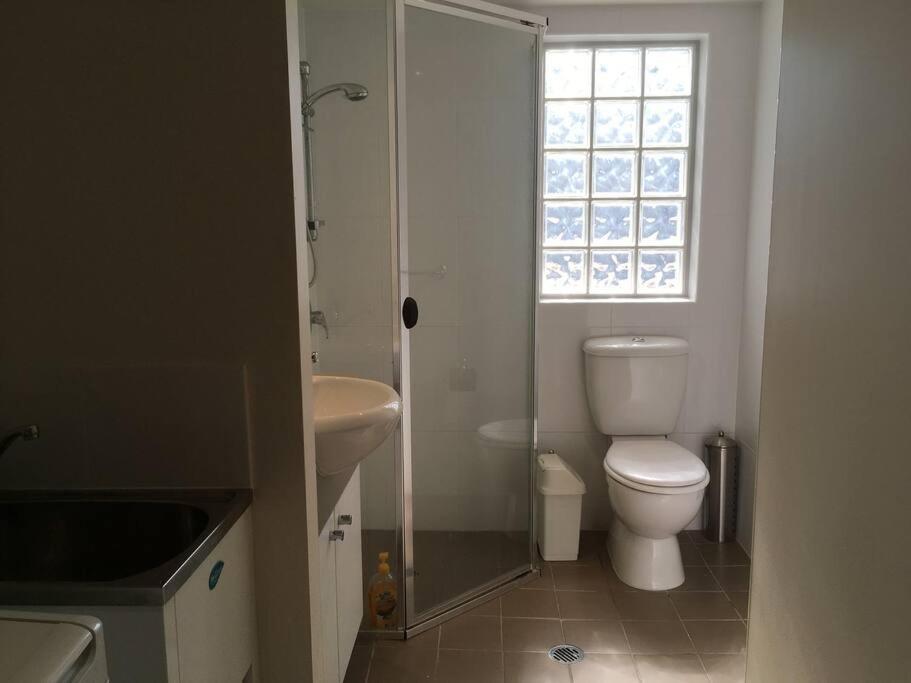 Merivale In South Two Beds Two Baths One Parking