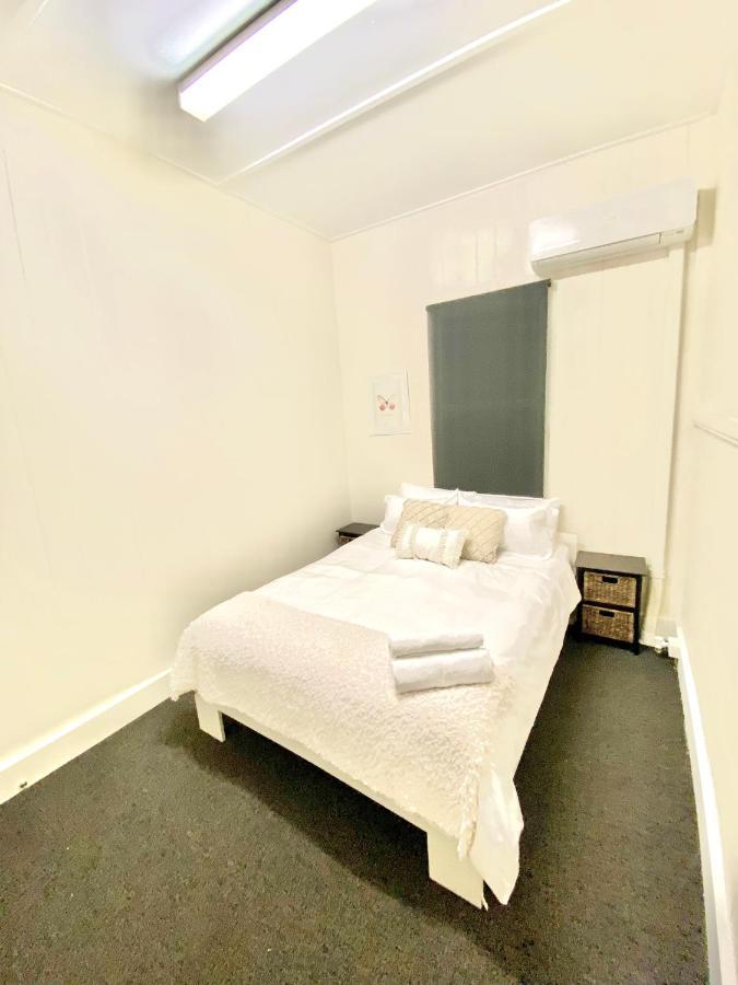 Jes Short Guest house Brisbane