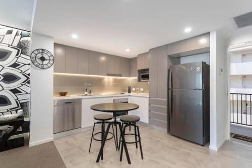 Inner 1 Bedroom With Rooftop Pool And Parking - Serain Residences Brisbane