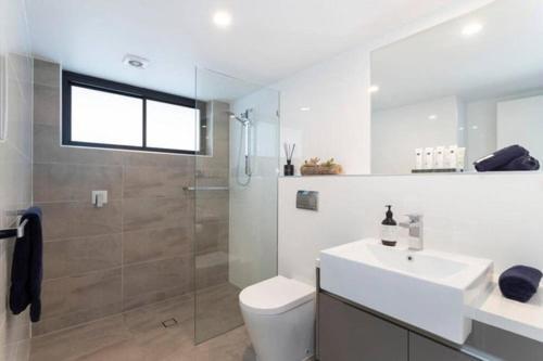 Inner 1 Bedroom With Rooftop Pool And Parking - Serain Residences Apartment *