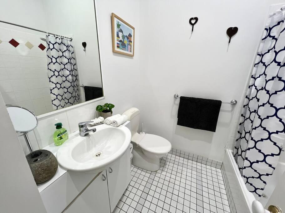 Self Contained Haven In New Farm