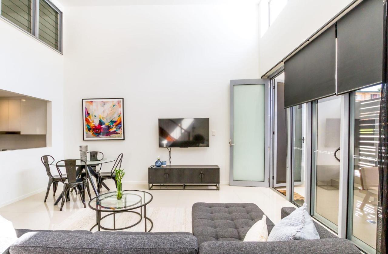 Casa de férias Luxurious 3bdr Townhouse In Great Location