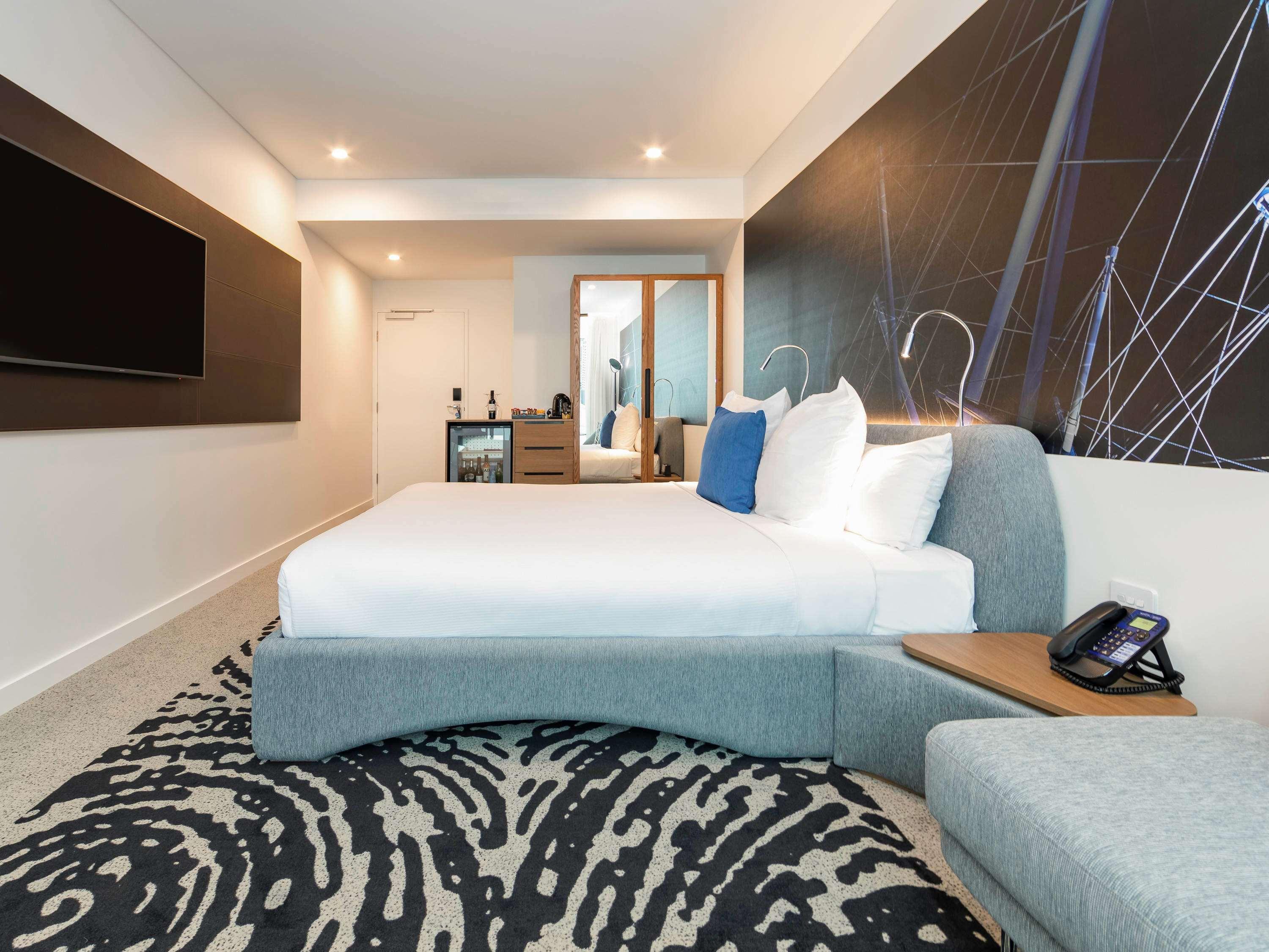 Novotel South Bank Hotel 4*