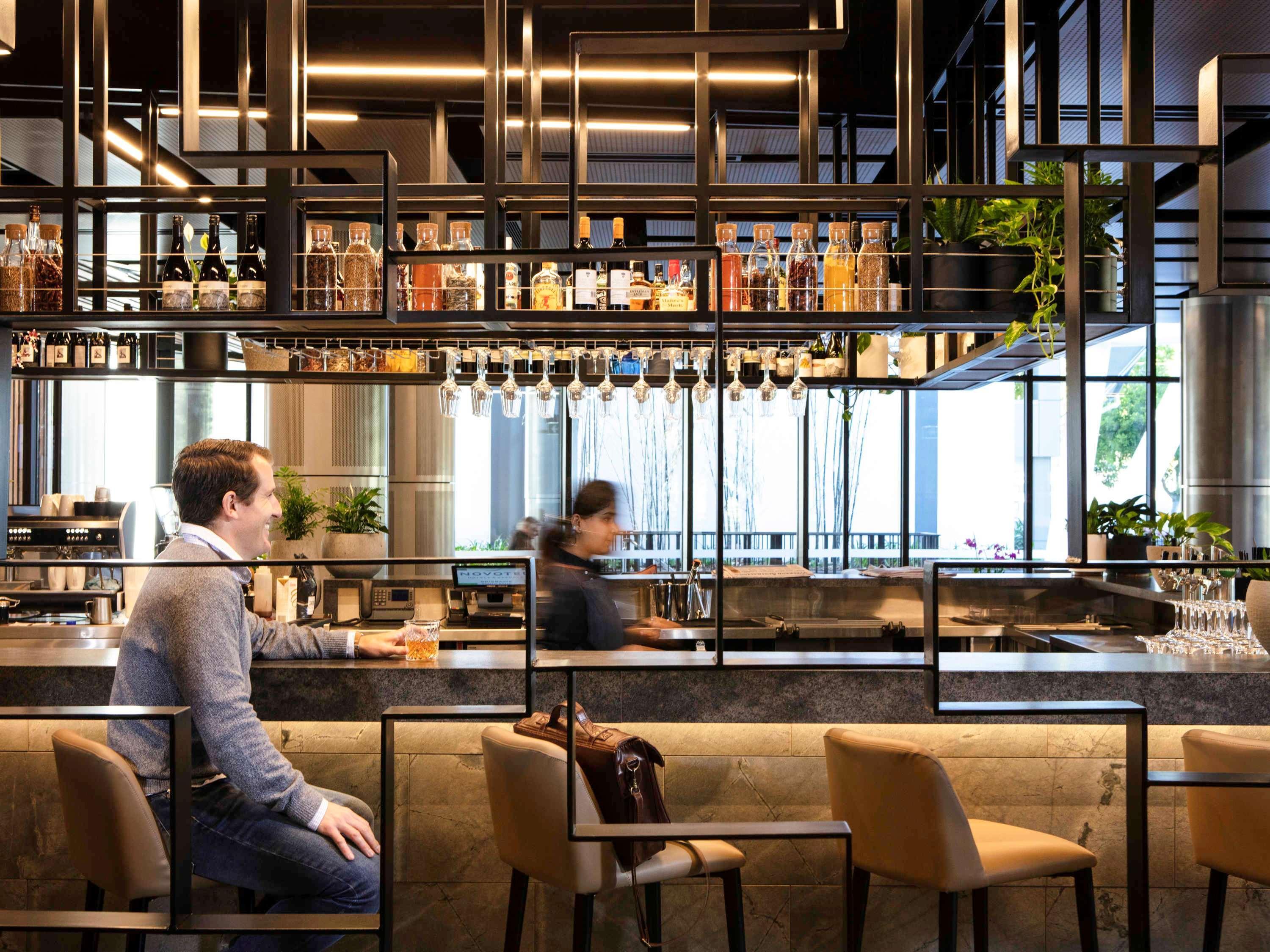 Novotel South Bank Hotel 4*