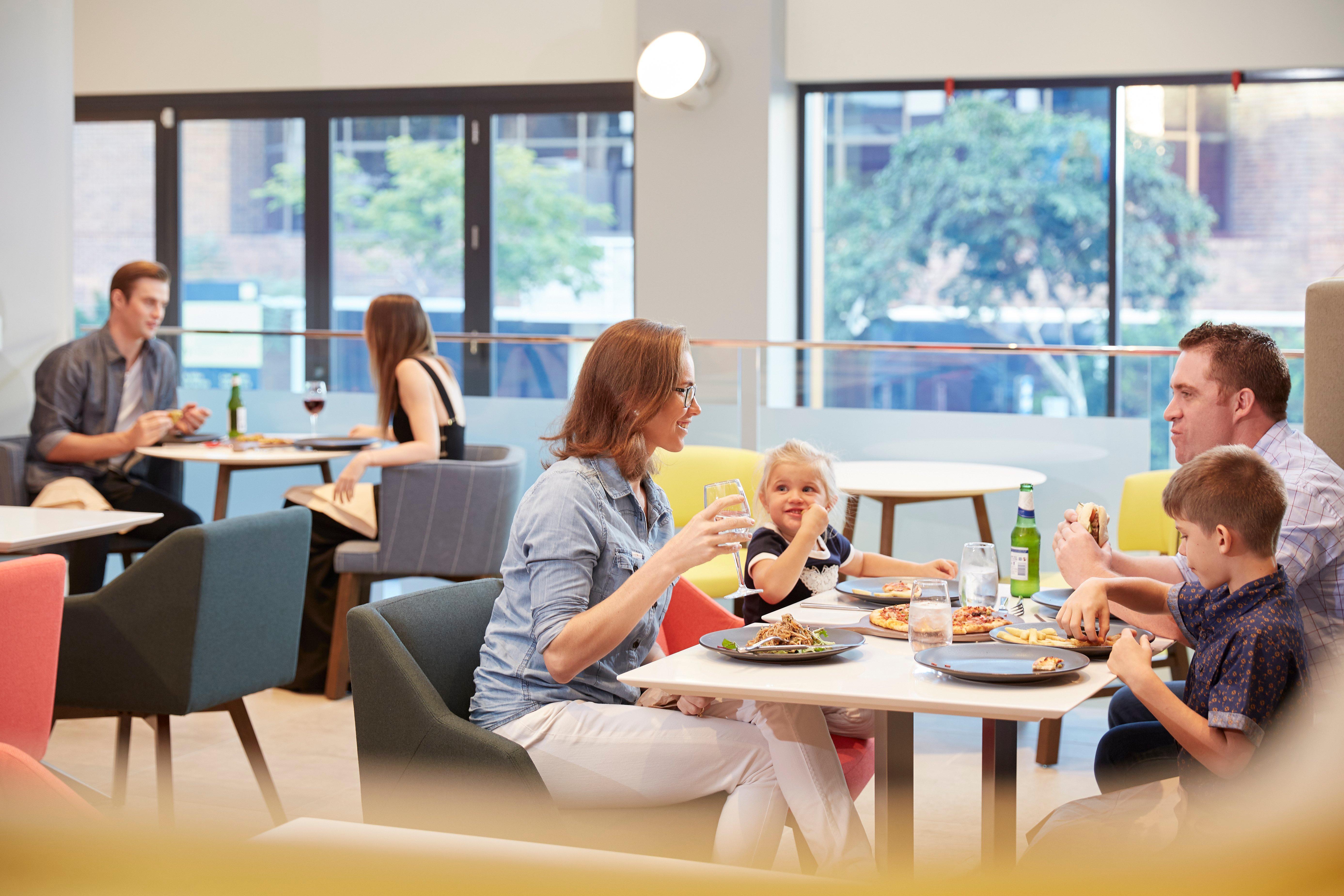 Hotel Holiday Inn Express Brisbane Central By Ihg