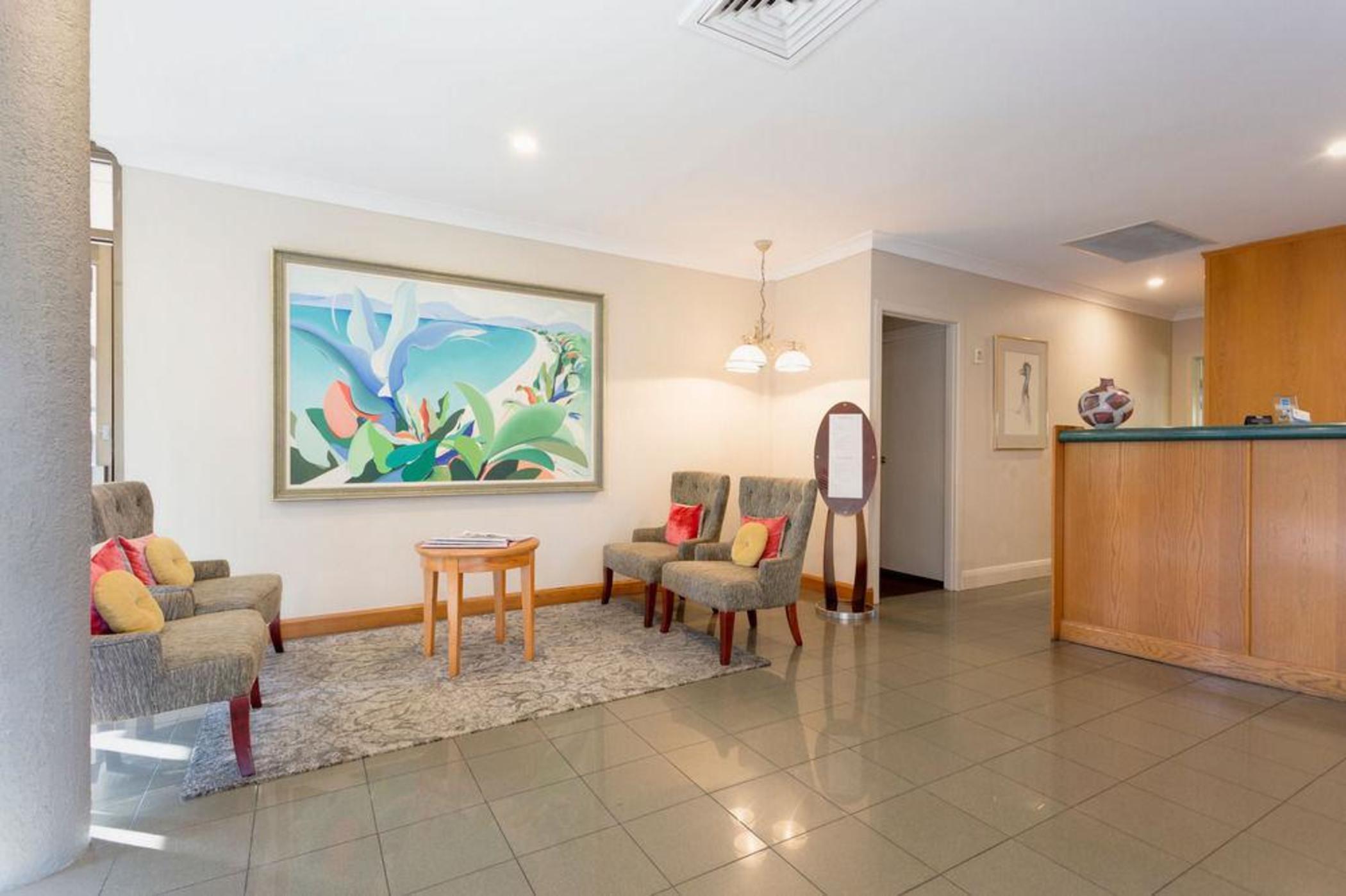 International Virginia Hotel