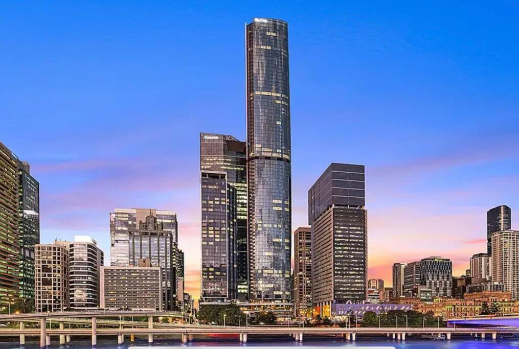 1404 Sophistication And Luxury On The River By Stylish Brisbane