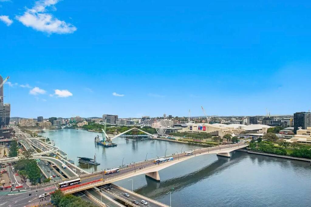 Apartment 1404 Sophistication And Luxury On The River By Stylish Brisbane