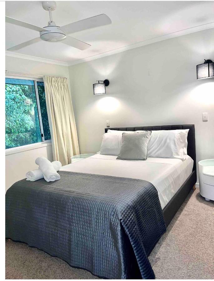 Handford Gardens Villa *