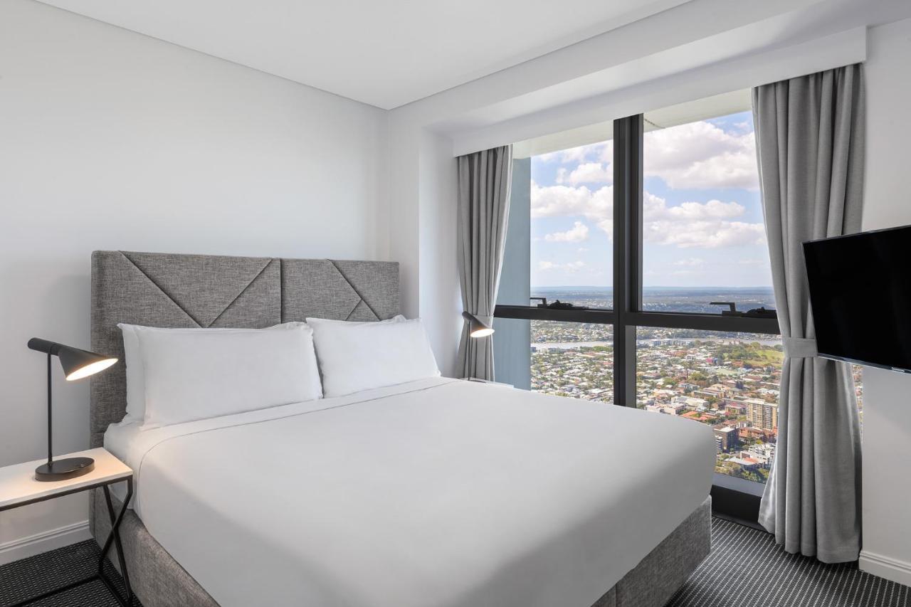 Hotel Meriton Adelaide Street, 5*