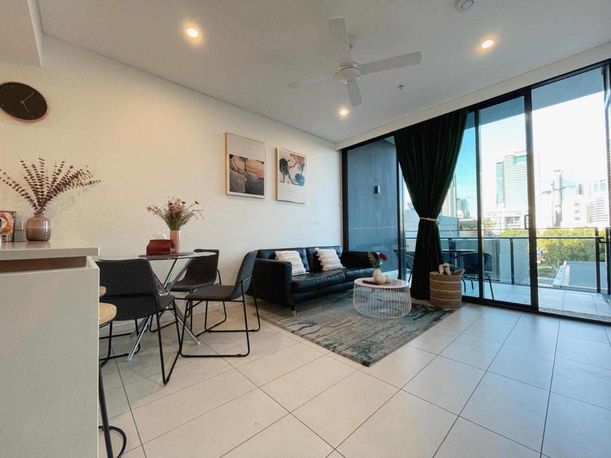Apartment Lovely 2 Beds With View At South *