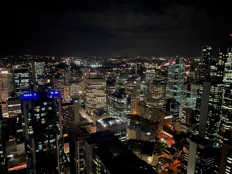 Amazing Views 60th Level Skytower 3 Bedrooms * Brisbane