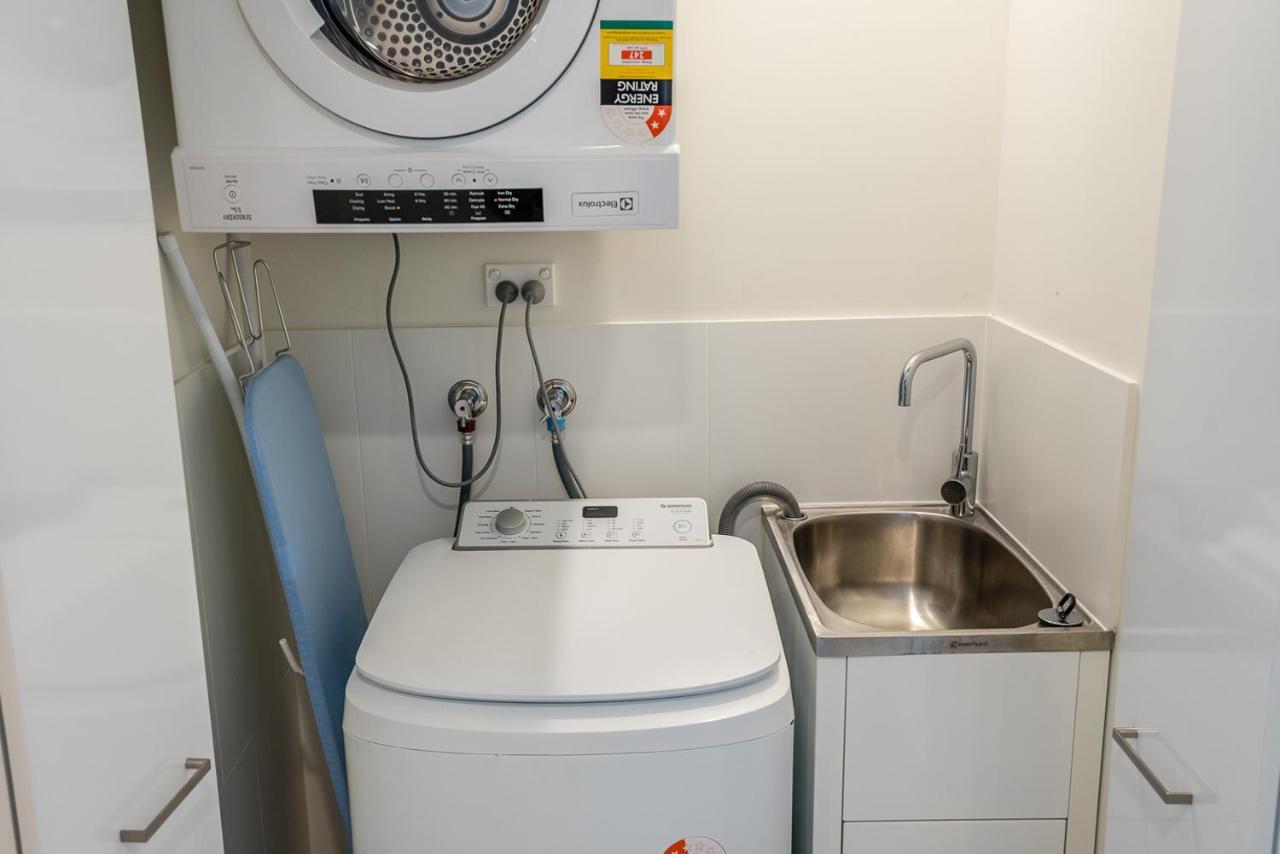 Comfort Two Bedroom With Free Parking In Valley Brisbane