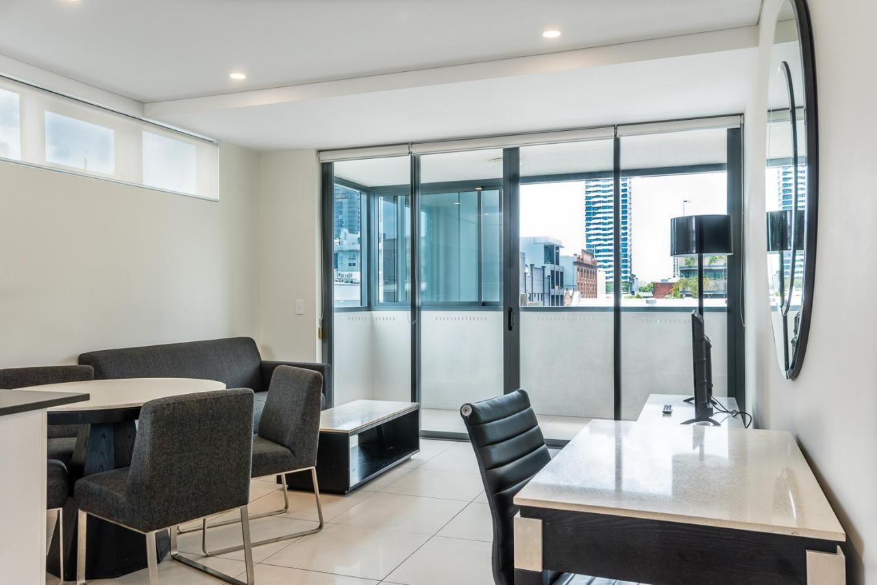 Comfort Two Bedroom With Free Parking In Valley Apartment Brisbane