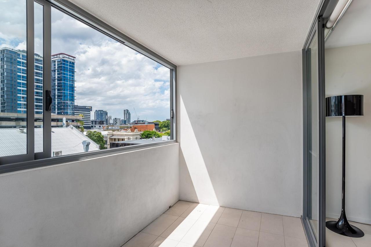 Comfort Two Bedroom With Free Parking In Valley Apartment *