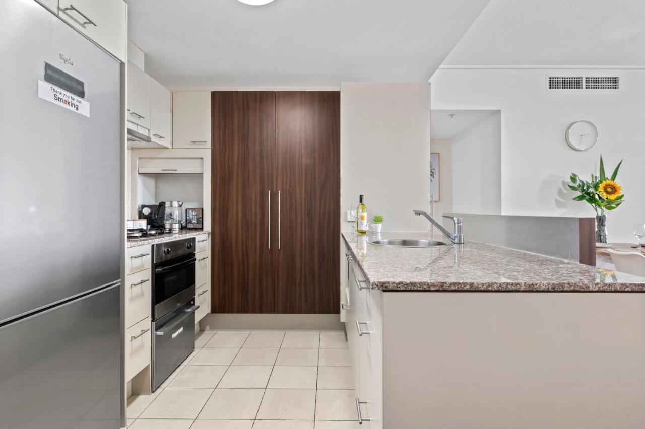 Apartment Break Panoramic River Views Free Parking
