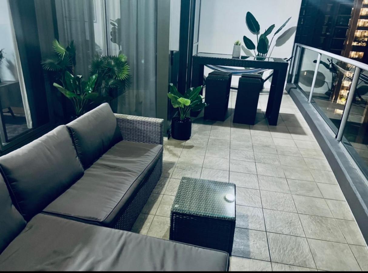 Break Panoramic River Views Free Parking