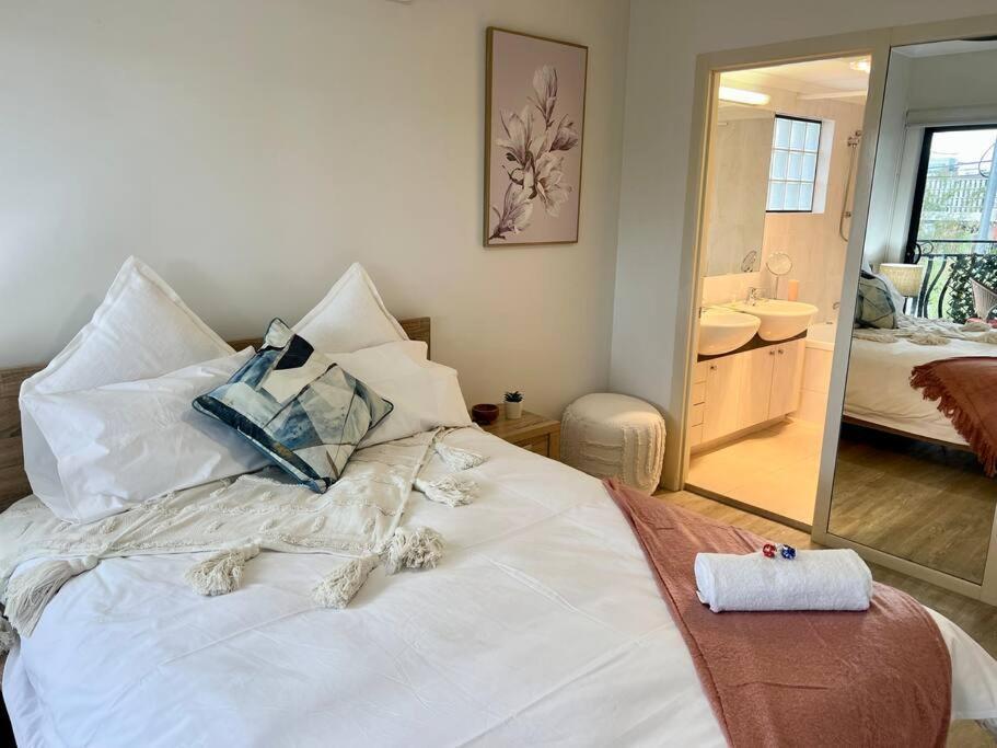 Apartamento 2-bed Acropol With Balcony & Parking *