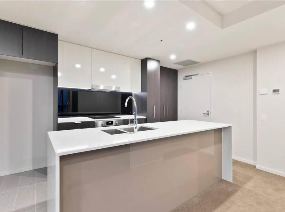 Lvl29 Rooftop Pool Carpark Netflix By Stylish Apartment