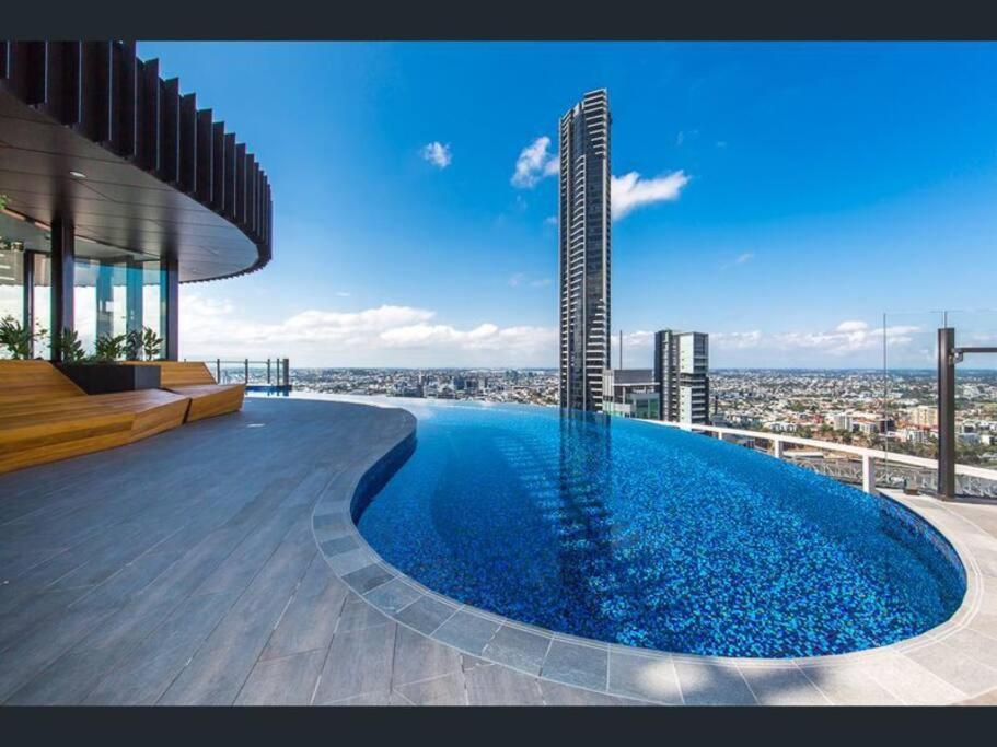 Lvl29 Rooftop Pool Carpark Netflix By Stylish Apartment *