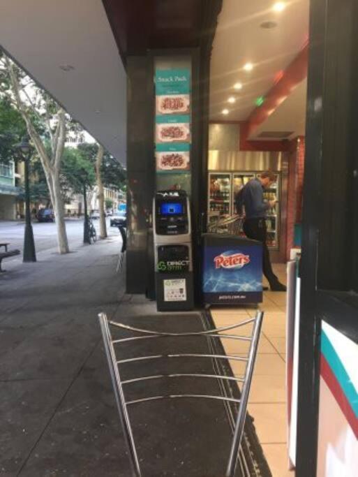 L19 Spacious Apt, Wi-fi, Parking By Stylish * Brisbane
