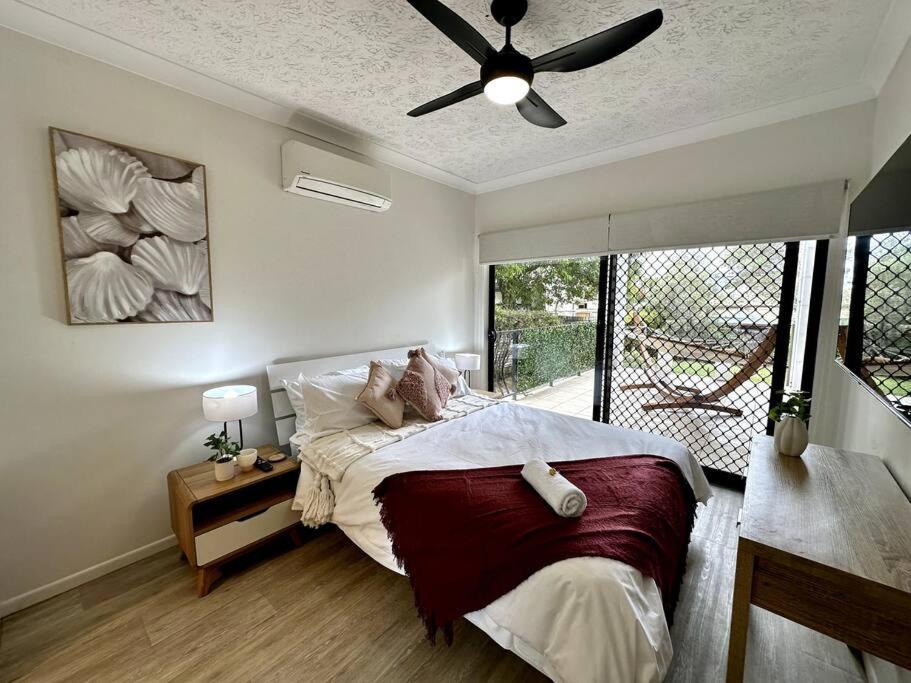Modern Charm Apt With Outdoor Space And Parking Apartamento