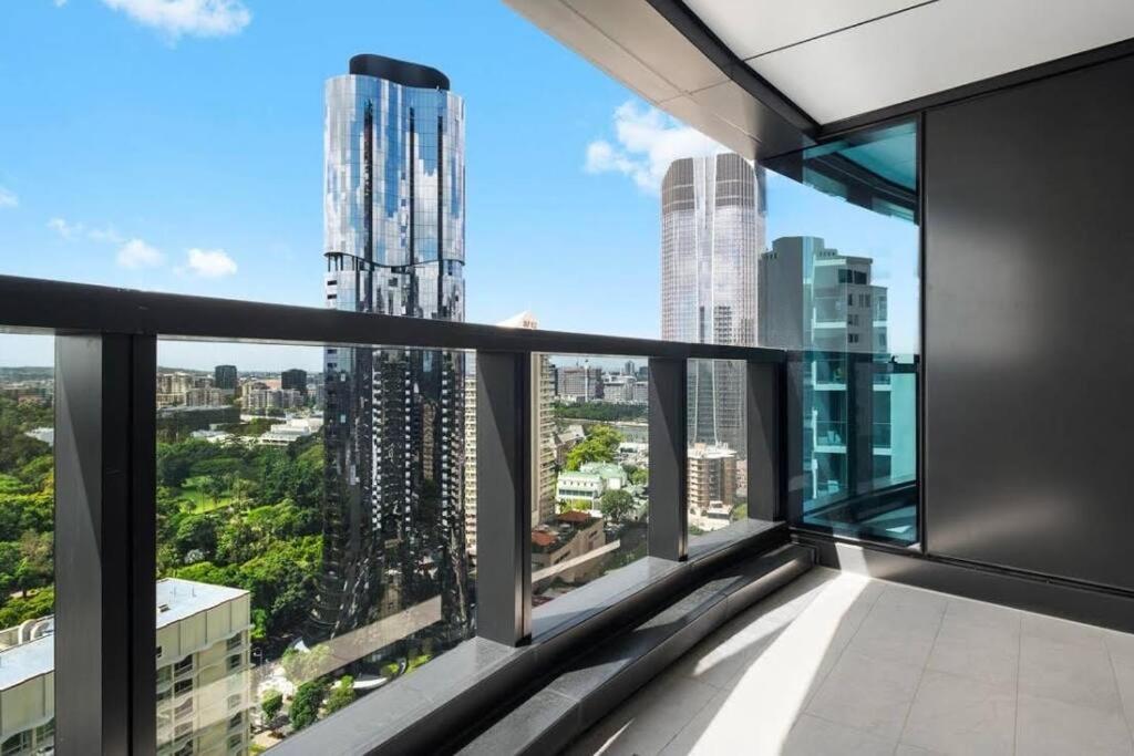 L19 Spacious Apt, Wi-fi, Parking By Stylish Brisbane