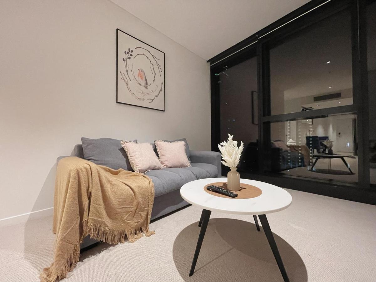 Cbd Riverview 2bed Kingbed At Tallest Building Brisbane