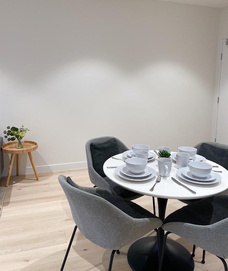 New Close To Westfield And Hospital Apartment *