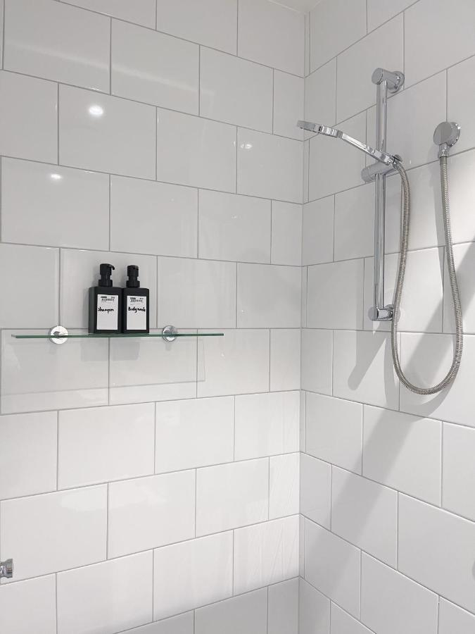 New Close To Westfield And Hospital Apartment