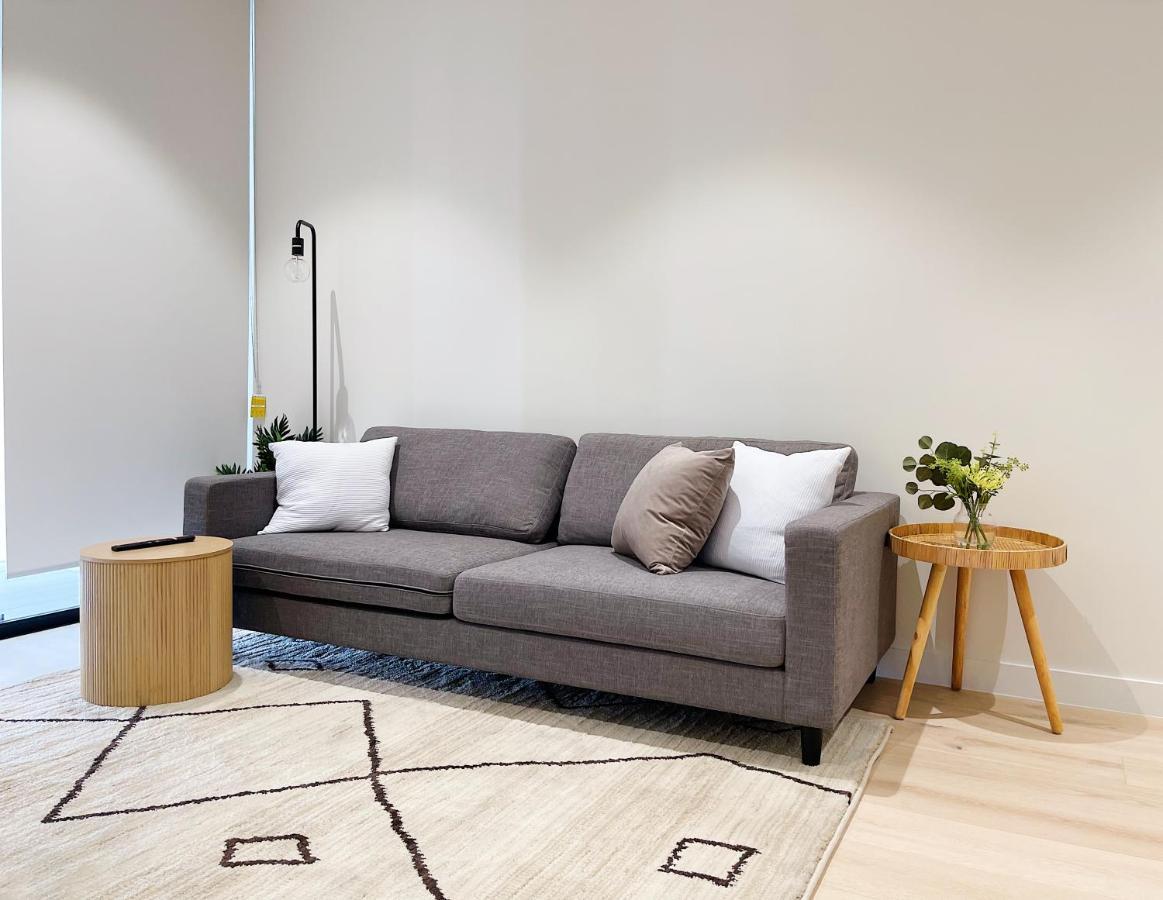 New Close To Westfield And Hospital Apartment *