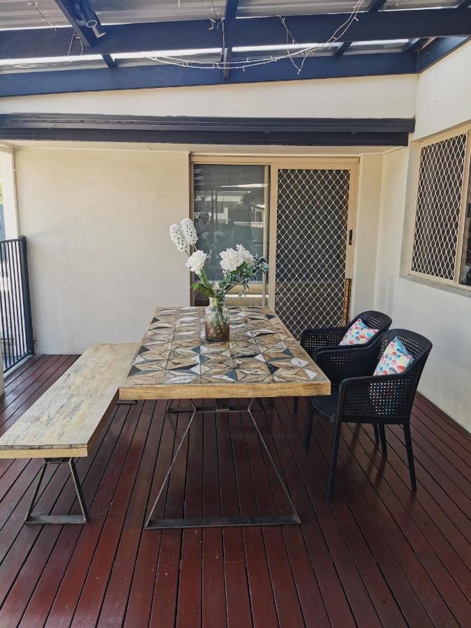 Eight Mile Plains House *