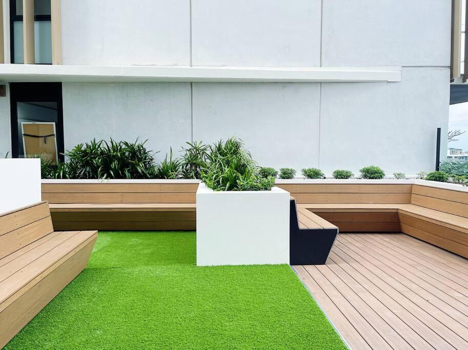 New Modern Next To Westfield Chermside * Brisbane