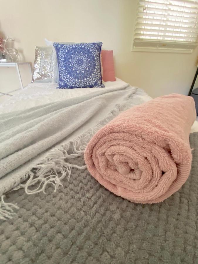 Guest house Cosy Haven For Females Only Or Females & Child/ren
