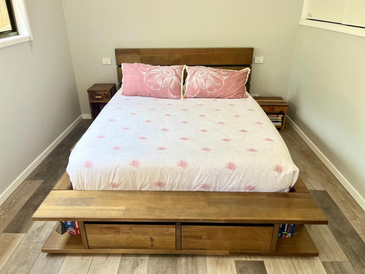 Stylish Guest In Everton Hills Apartment *
