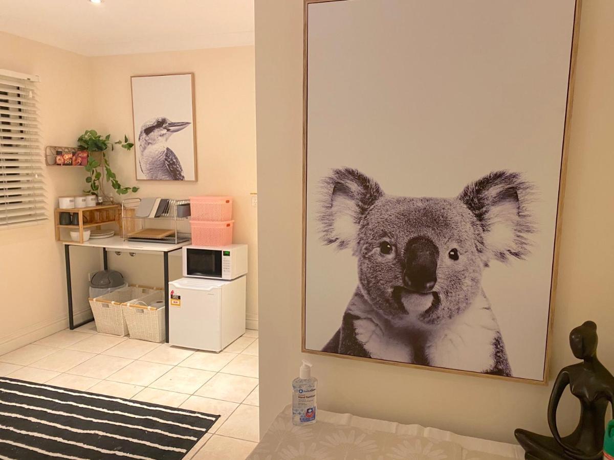 Cosy Haven For Females Only Or Females & Child/ren * Brisbane