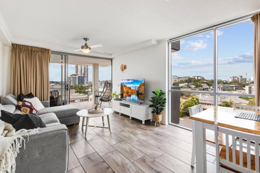 Spacious Inner Apartment Brisbane