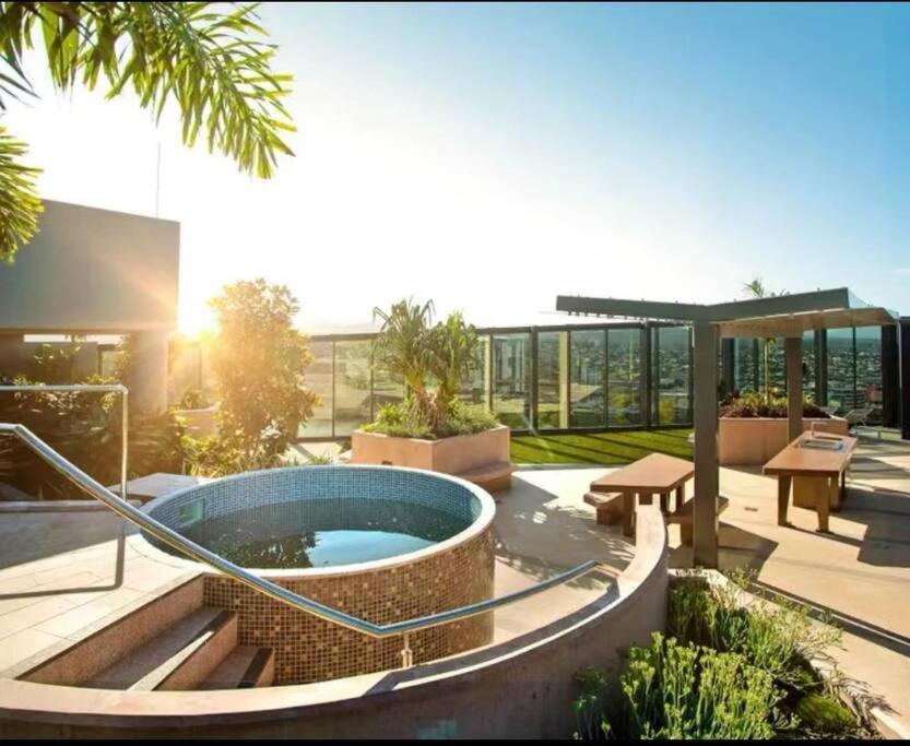 Apartamento Inner-city Free Parking Indoor Great Location&pool&sauna Brisbane