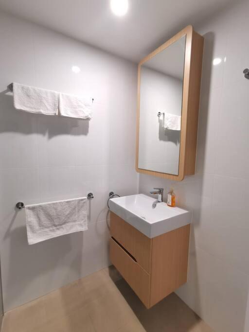 Inner-city Free Parking Indoor Great Location&pool&sauna Apartamento *