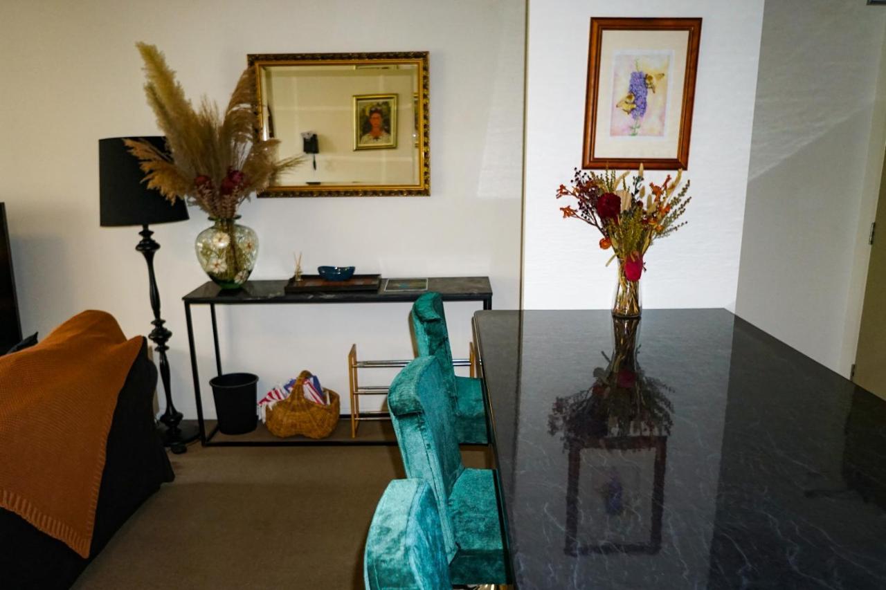 City/valley Apartment *